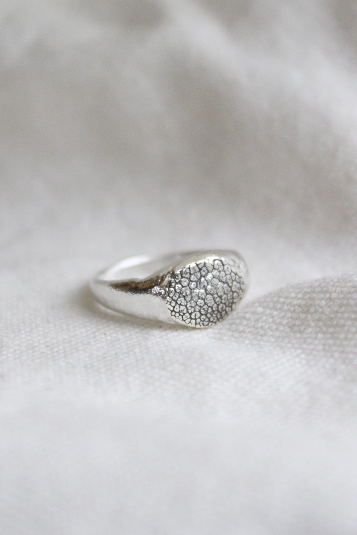 ANILLO HUELLA “OVAL”