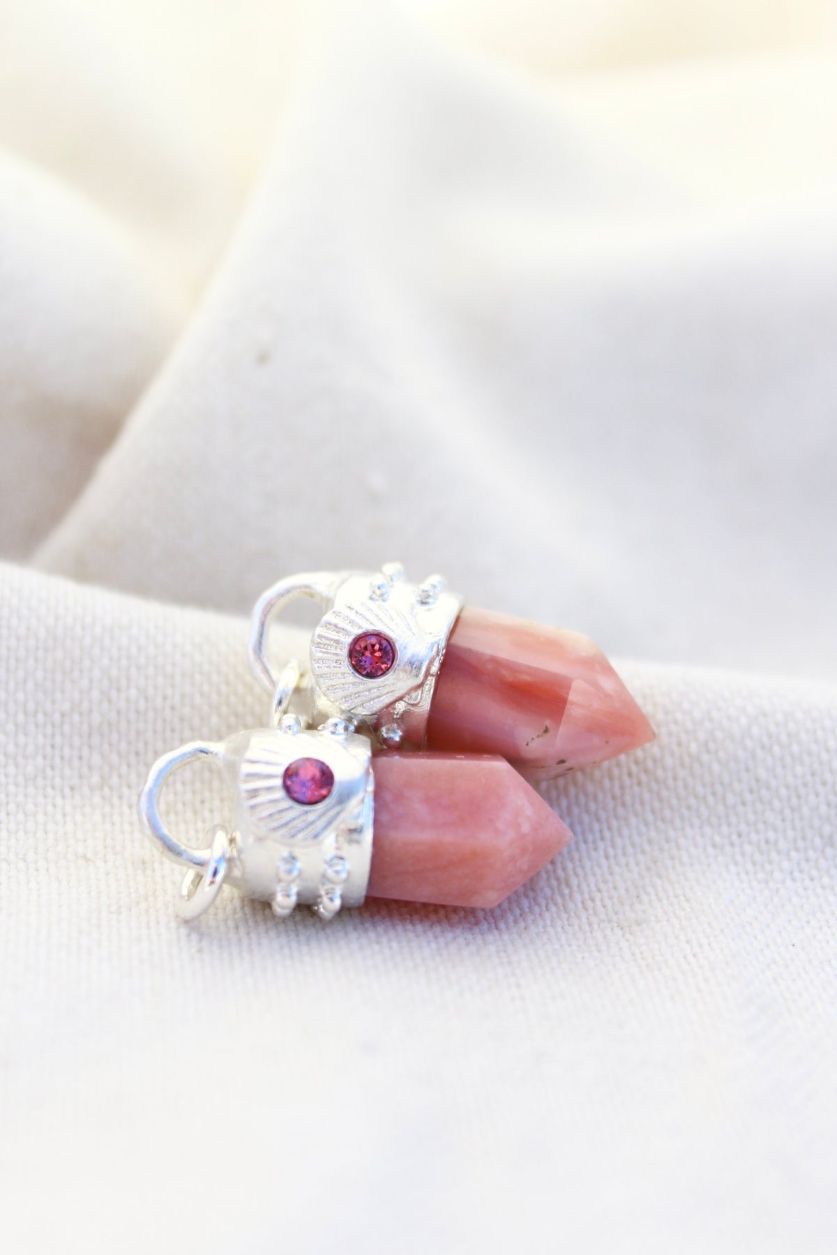Amuleto CONCHA petit opalo rosa