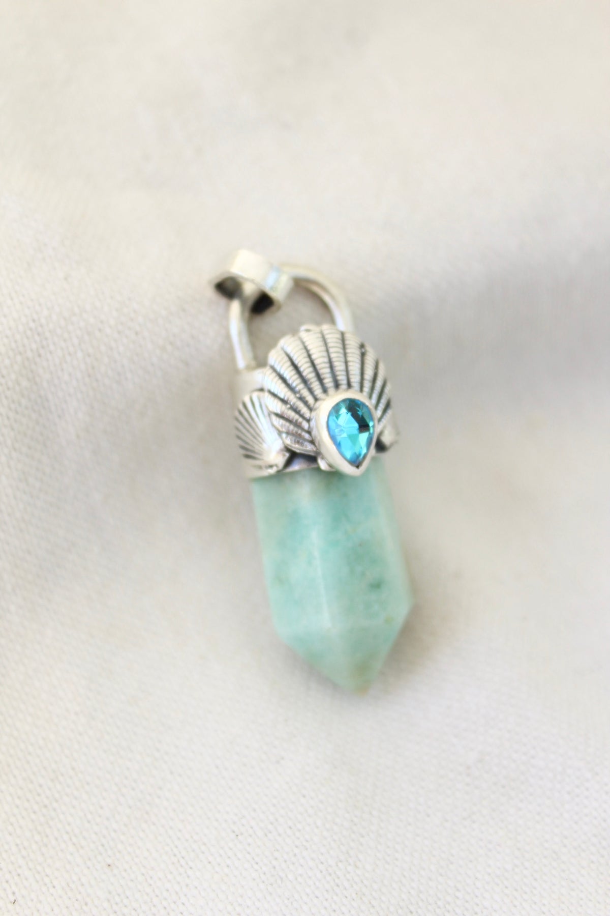 Amuleto concha mística crisoprasa