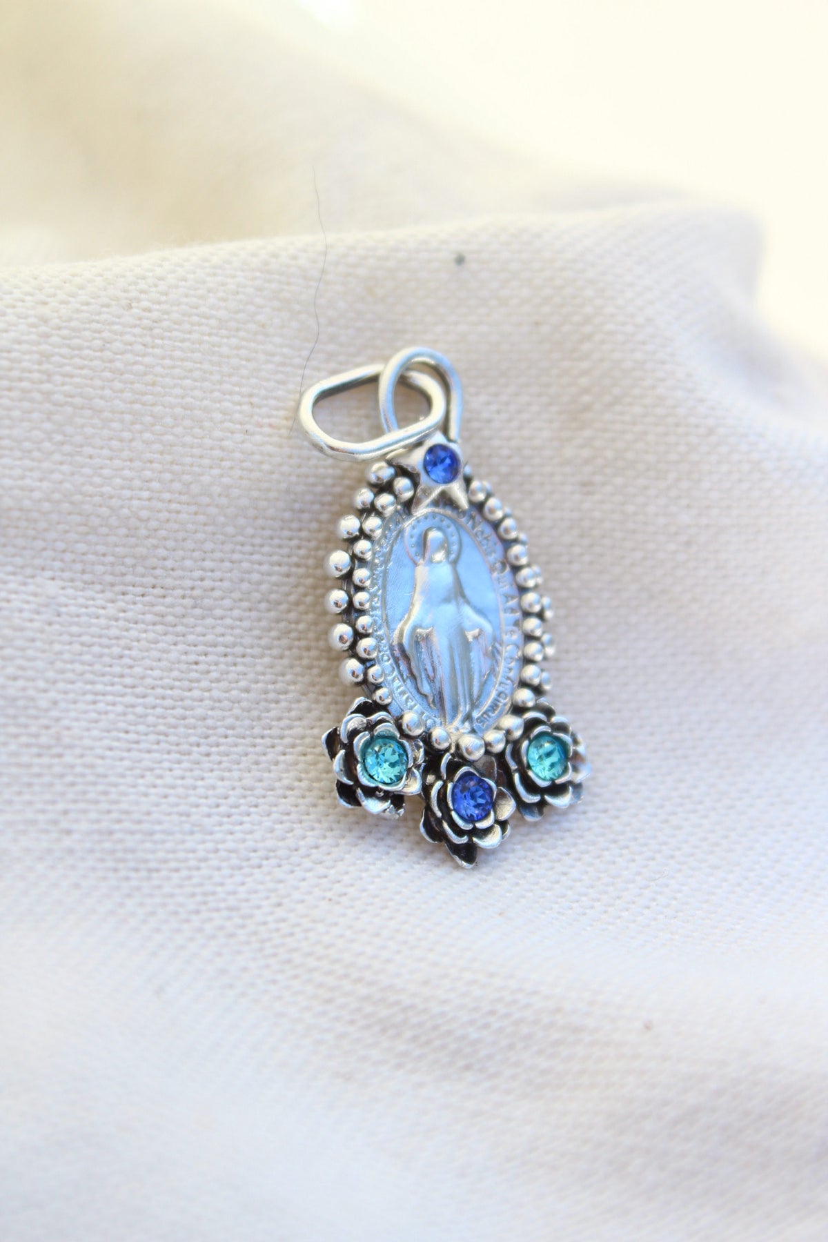 Collar Virgen de los milagros M #4