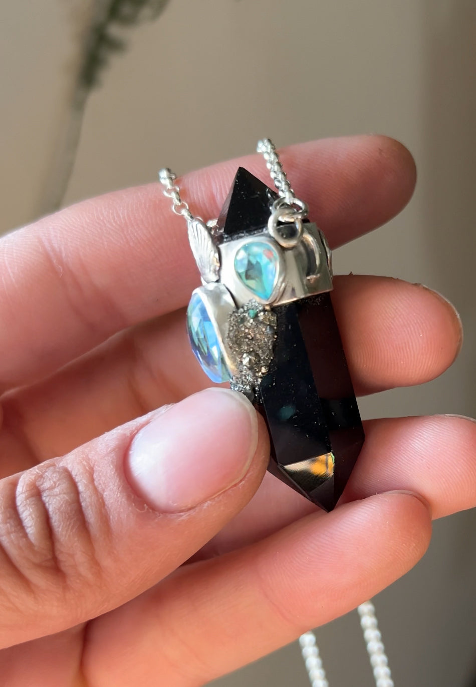 Amuleto Doble punta ónix negro