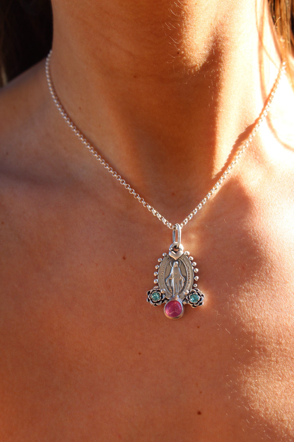 Collar Virgen de los milagros  #13