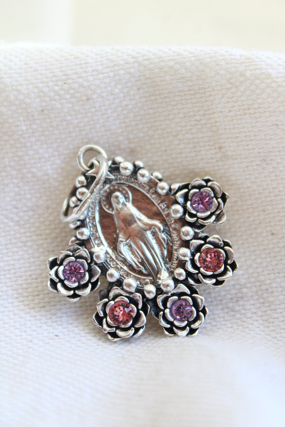 Collar virgen de los milagros #16