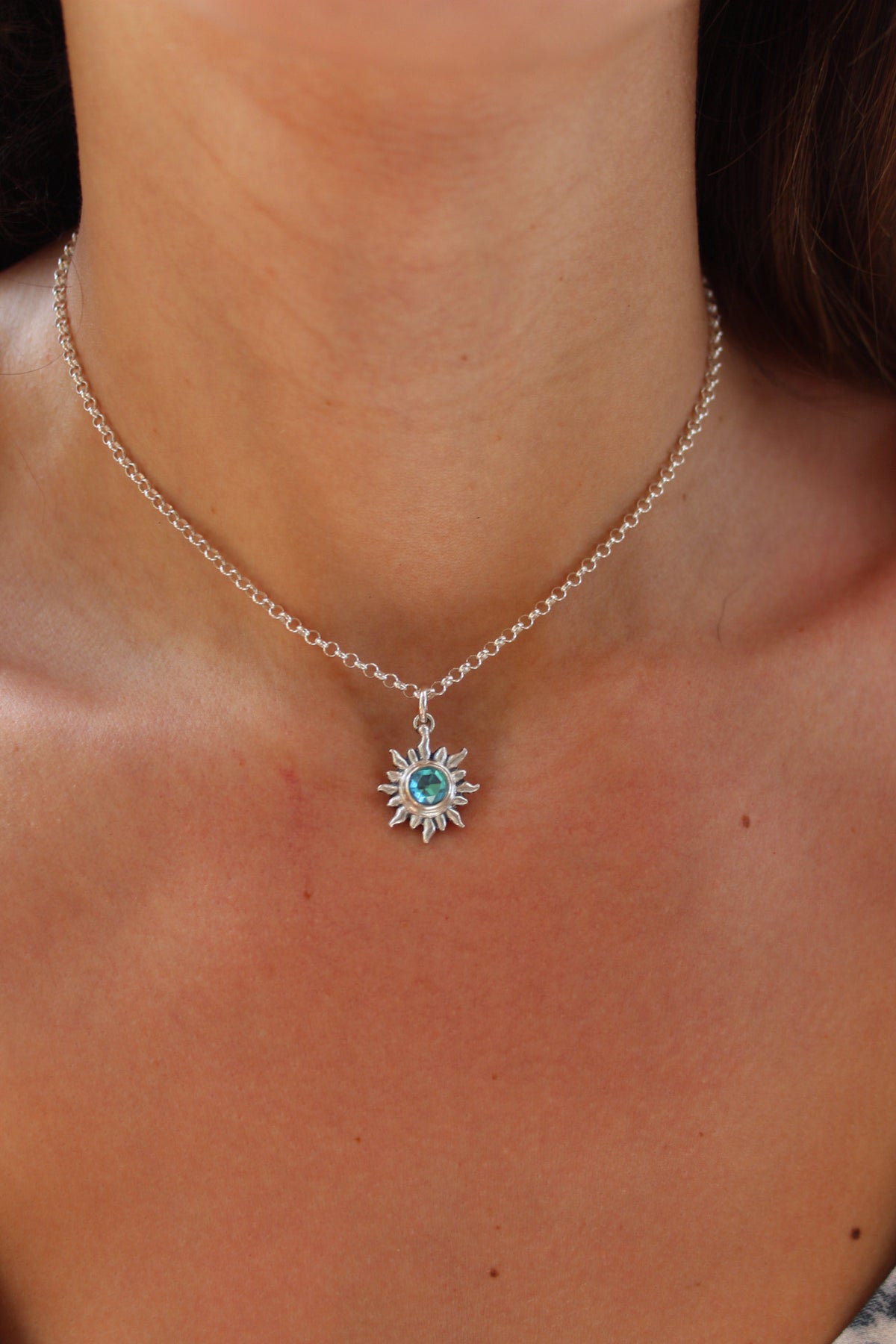 Collar solei cuarzo místico