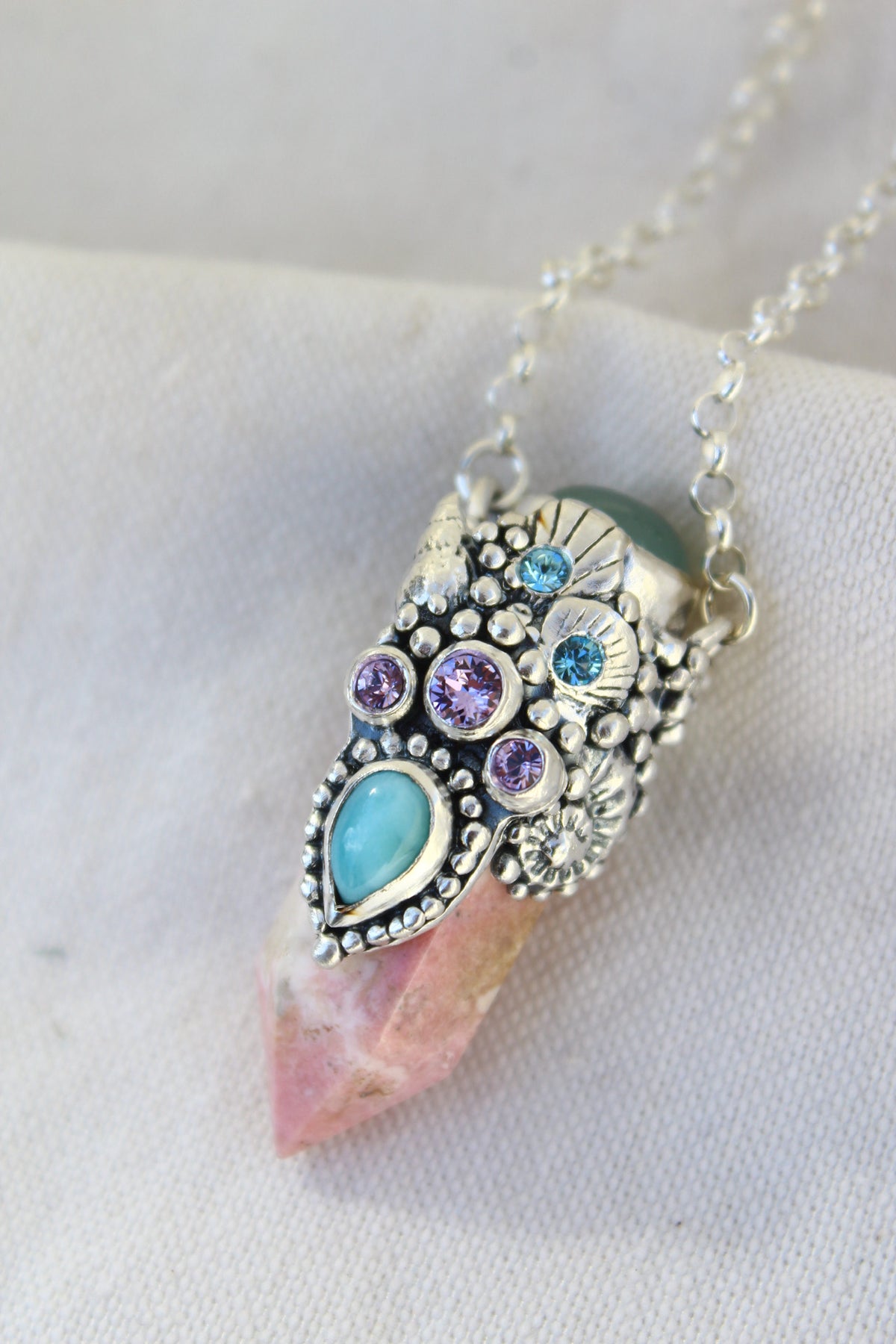 Amuleto rodonita princesa