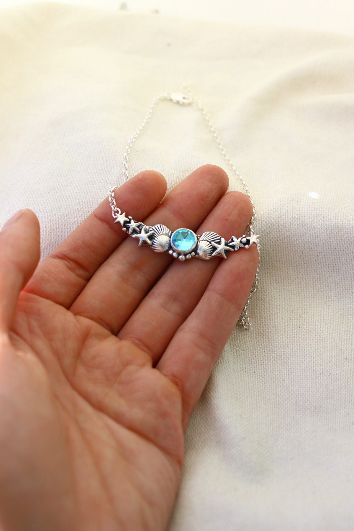 Collar hermandad cuarzo místico