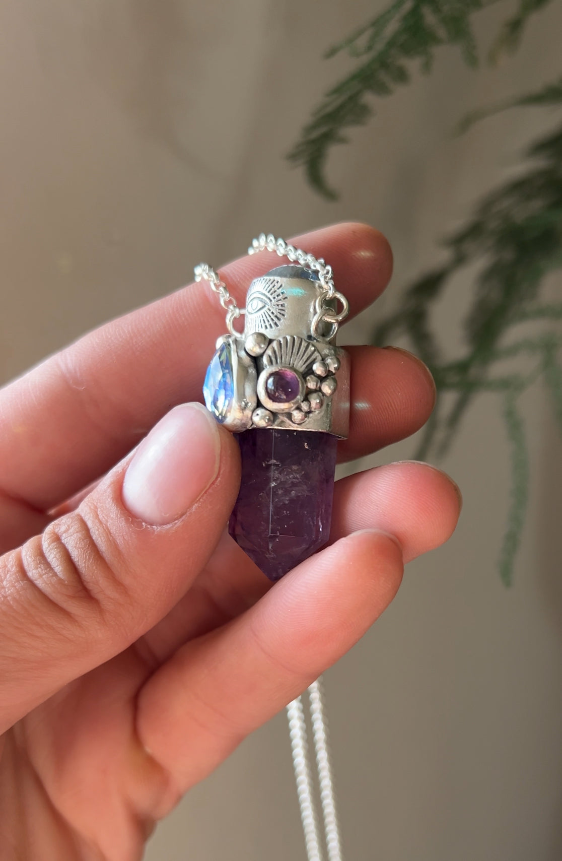 Amuleto amatista protector