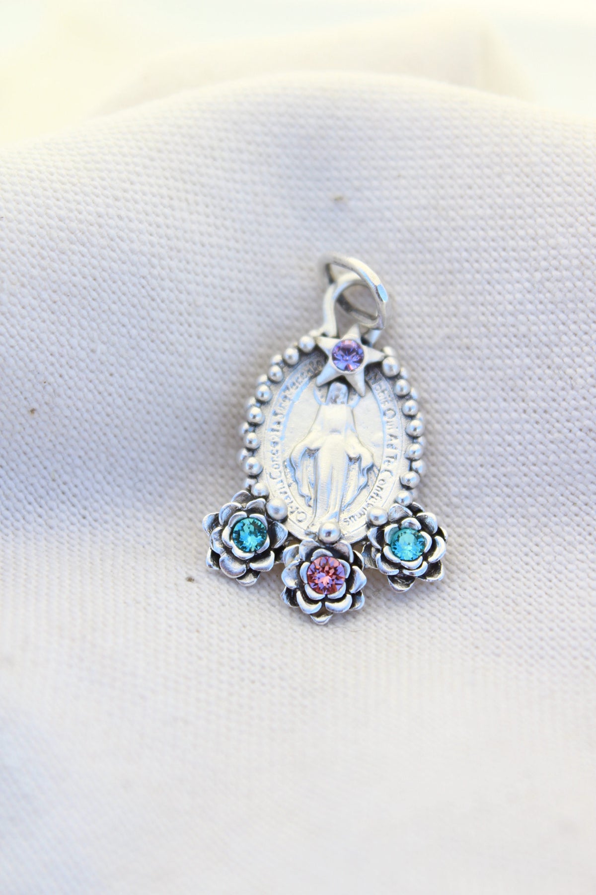 Collar Virgen de los milagros M #10