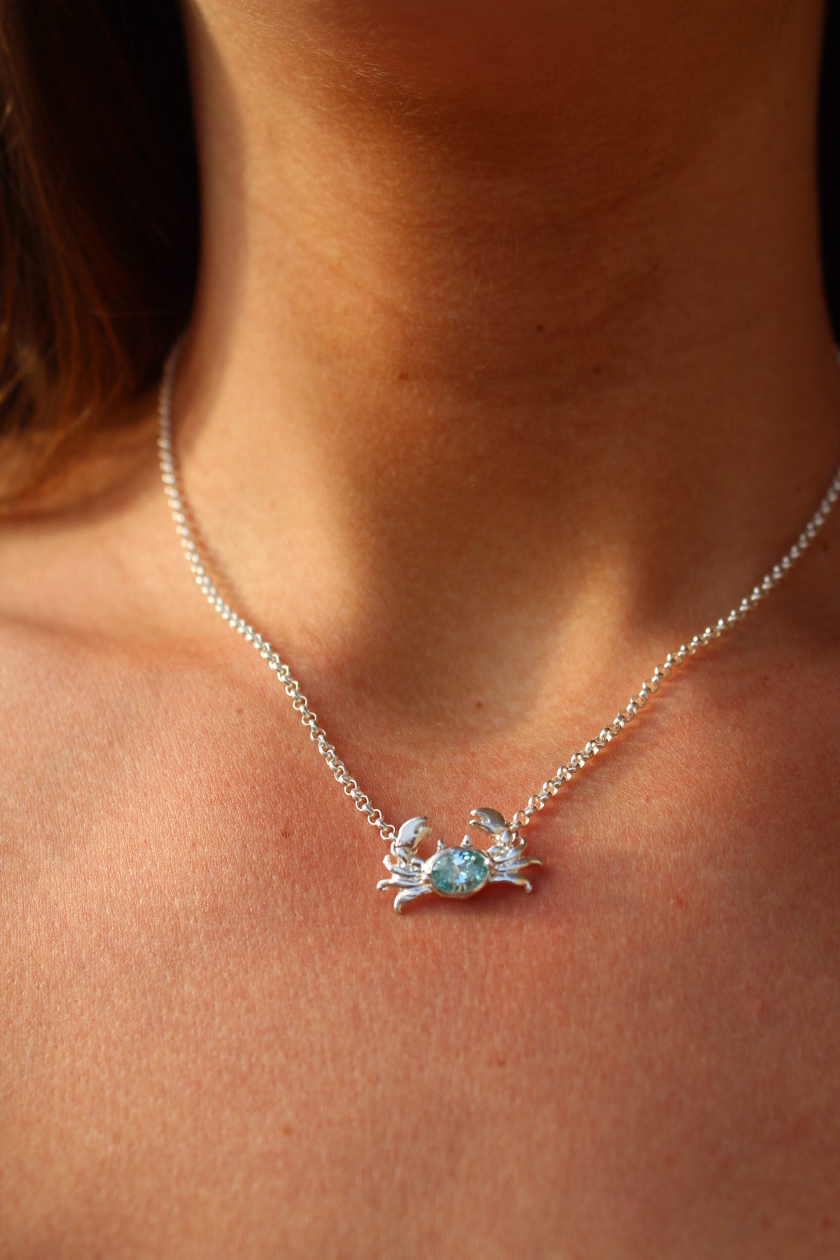 Collar crab Frosty mint oval