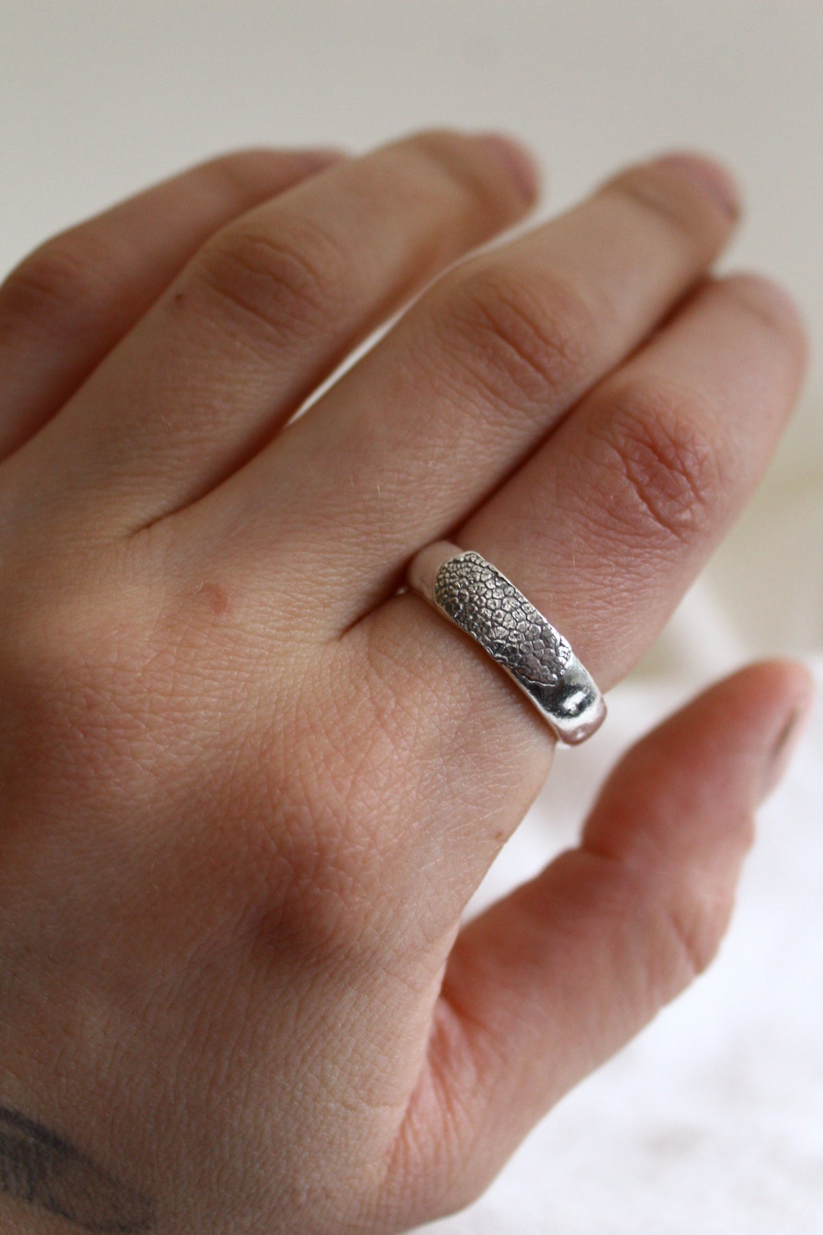 ANILLO HUELLA “CINTA” grueso