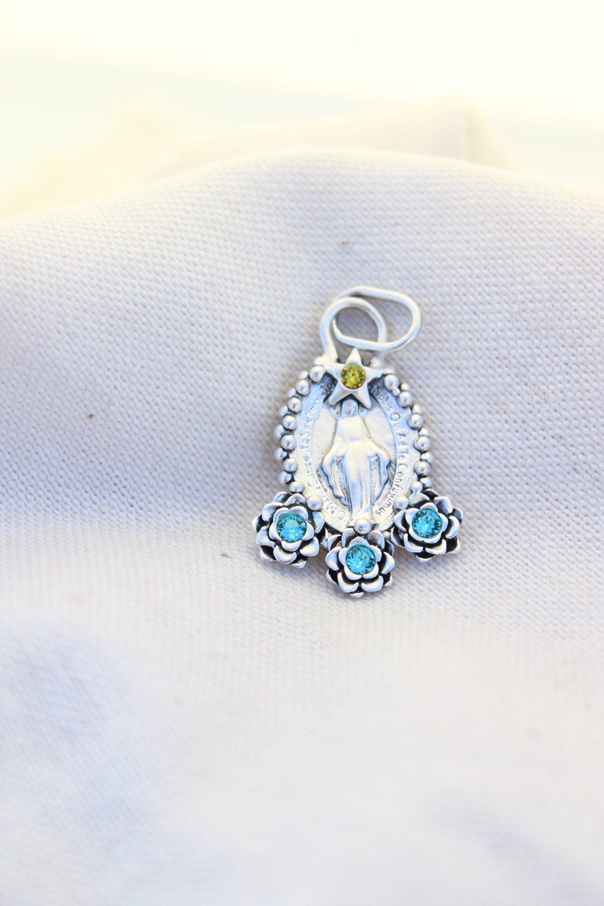 Collar Virgen de los milagros M #11