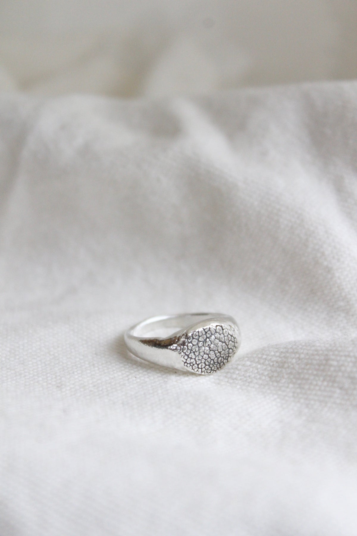 ANILLO HUELLA “OVAL”