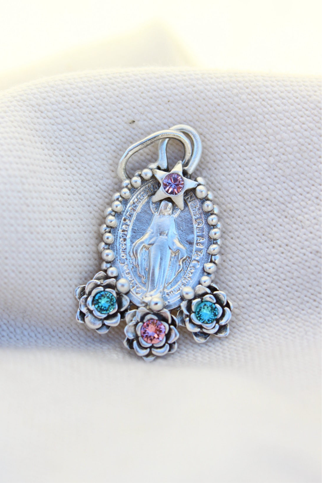 Collar Virgen de los milagros M #10