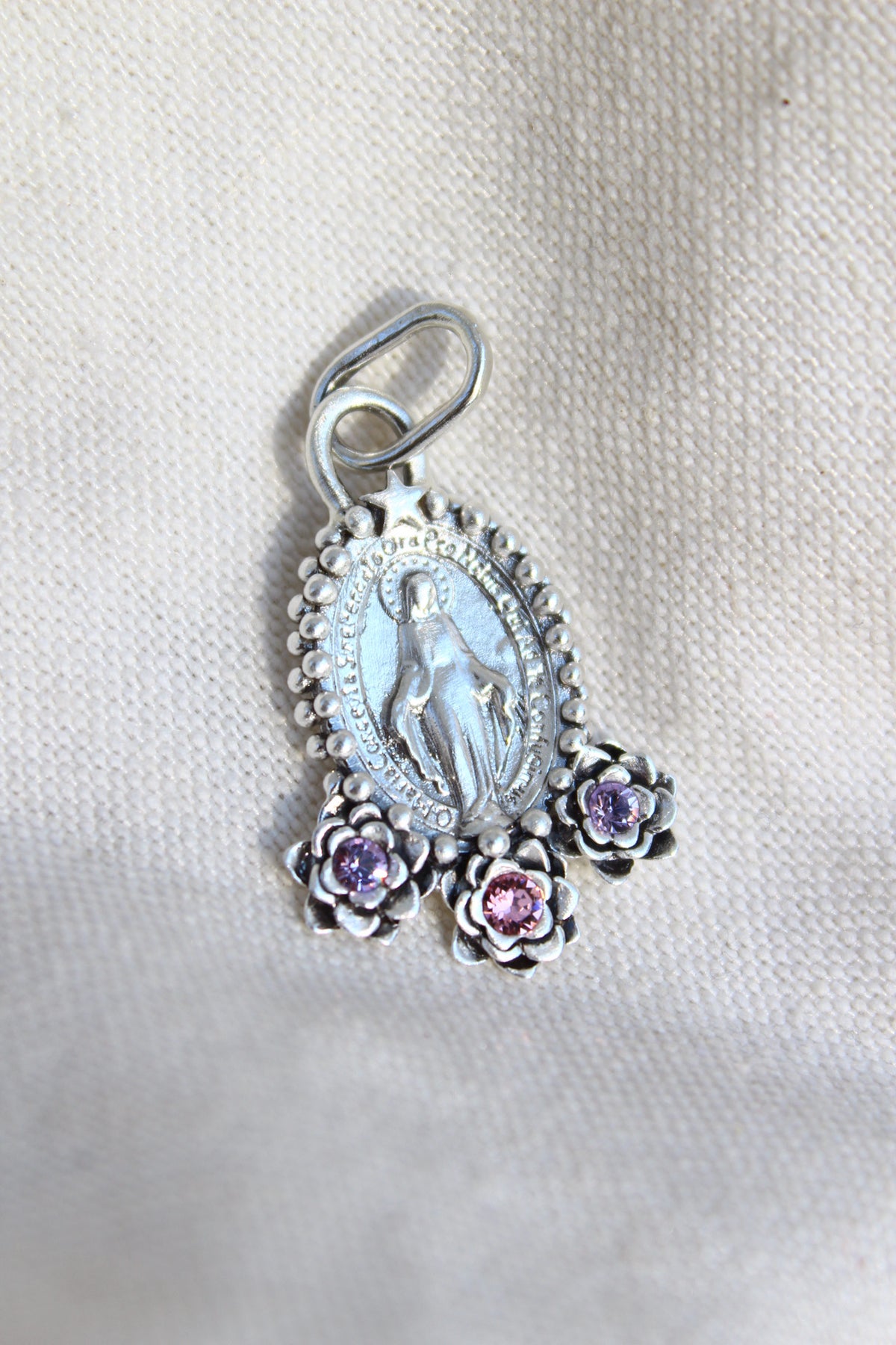 Collar Virgen de los milagros M #12