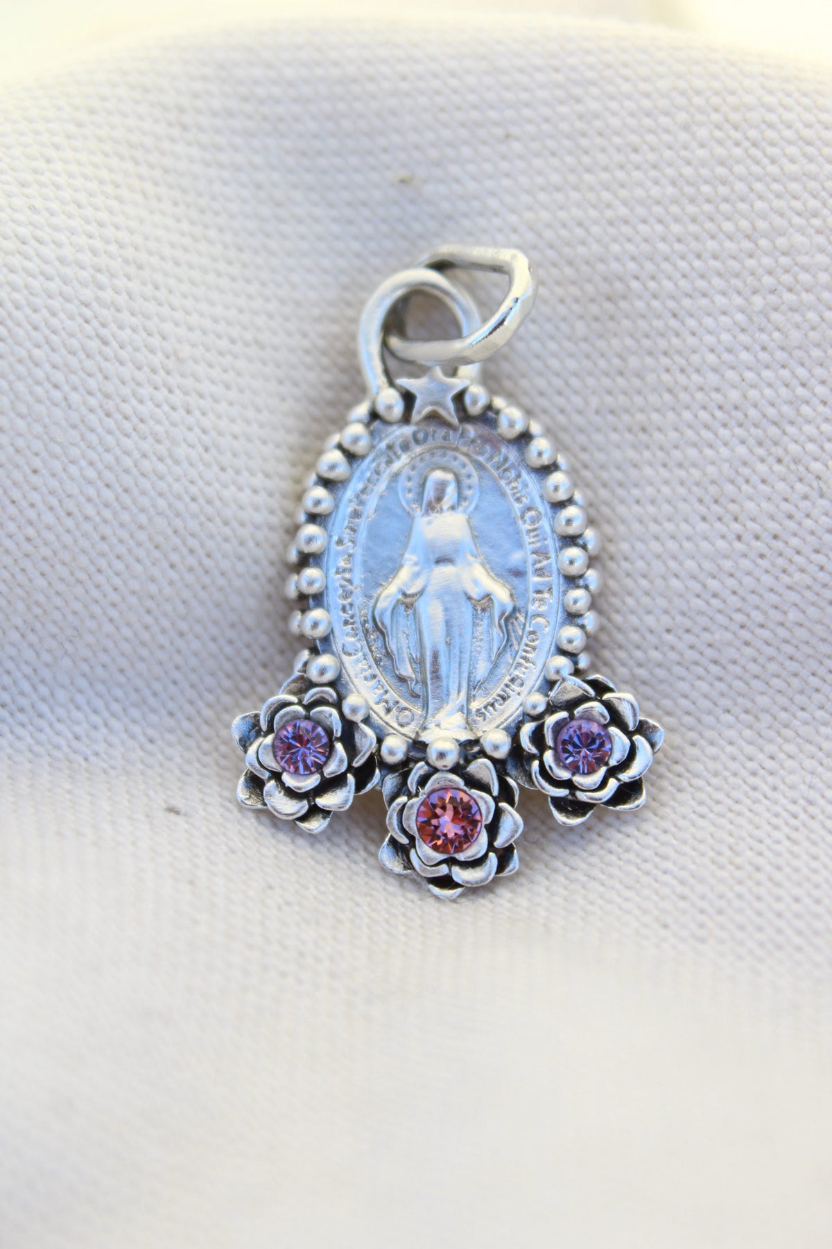 Collar Virgen de los milagros M #12