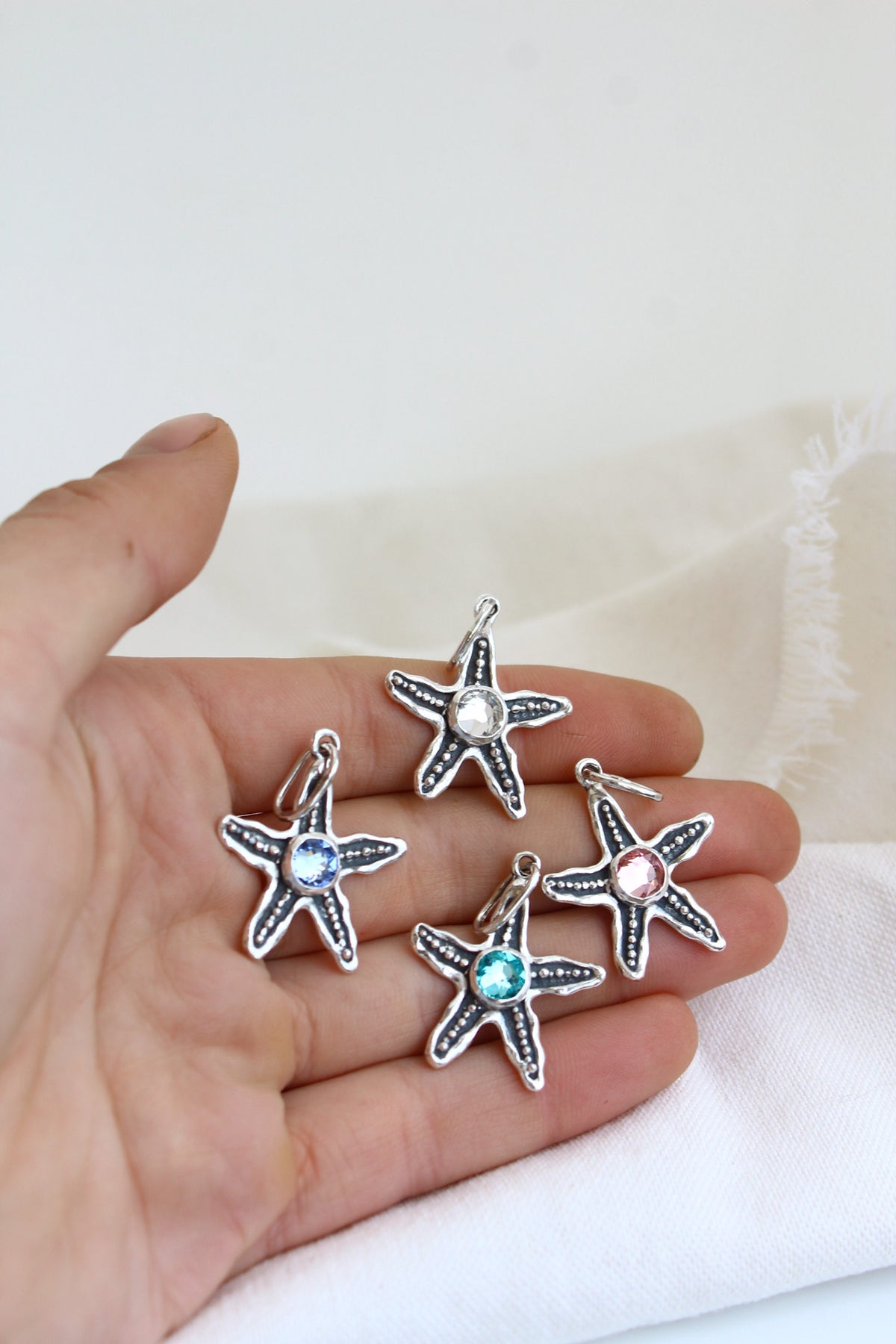 Collar estrella cristal color Tanzanita