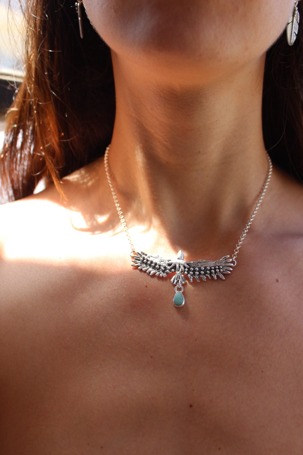 Conjunto collar águila sagrada + aros pluma Amazonita