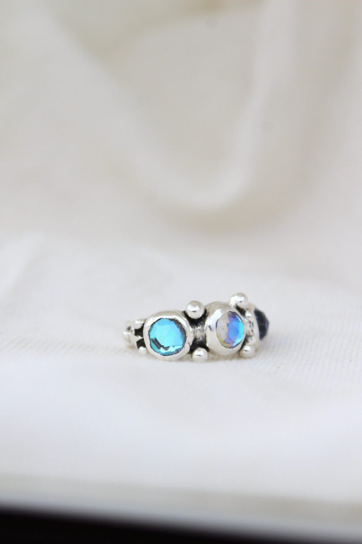 Anillo LAS TRES MARÍAS  cuarzo místico