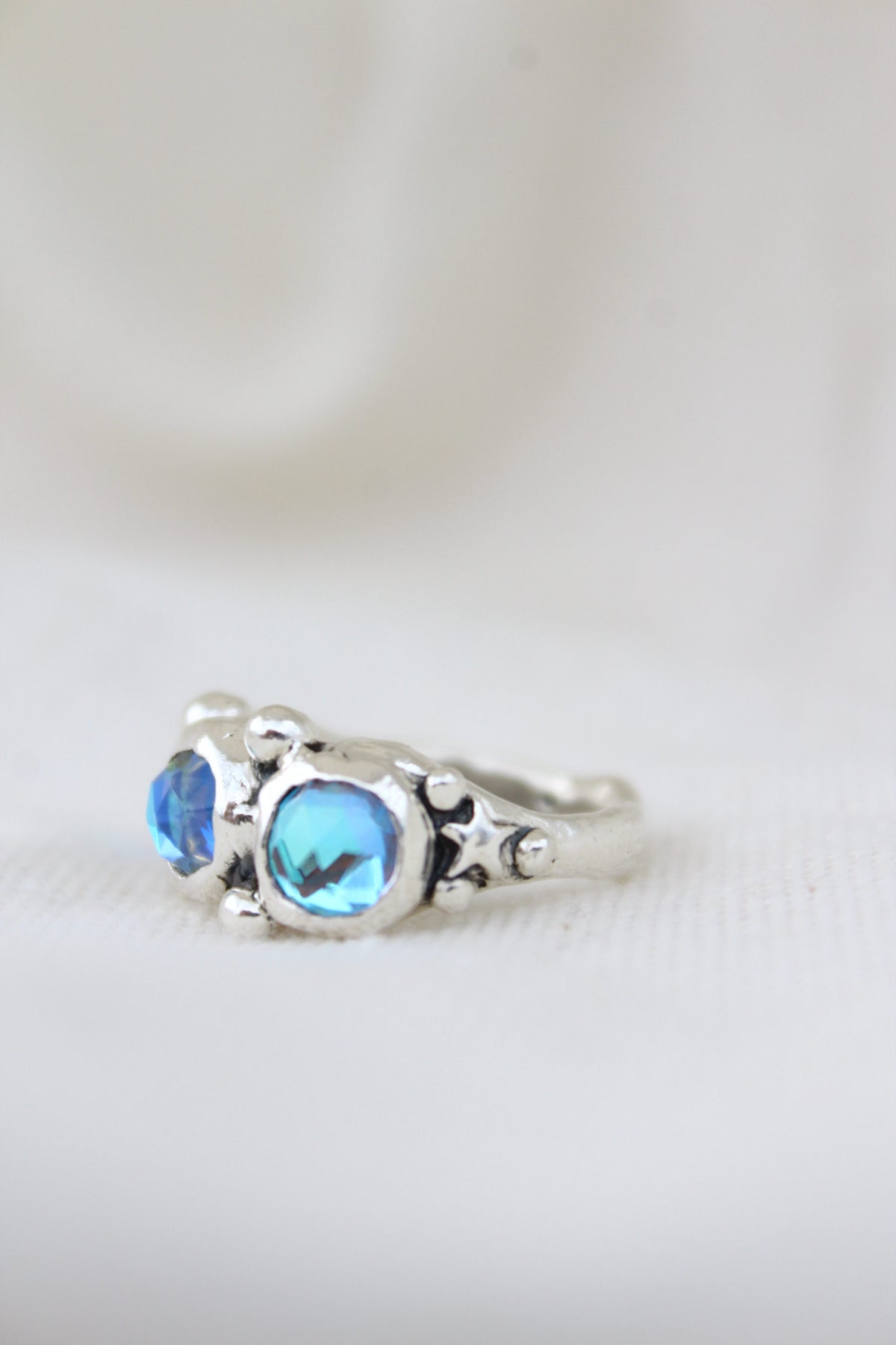 Anillo LAS TRES MARÍAS  cuarzo místico