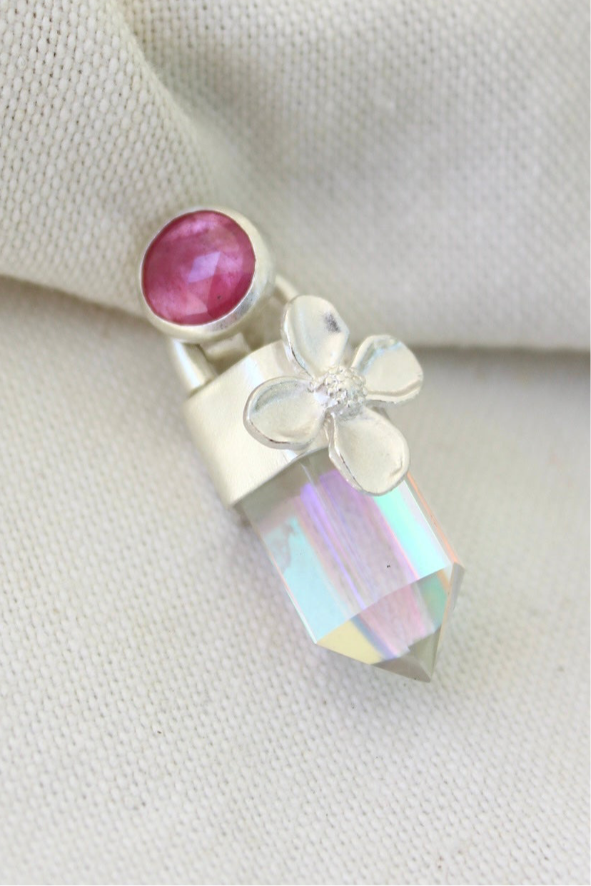 Amuleto flor raíz de rubí