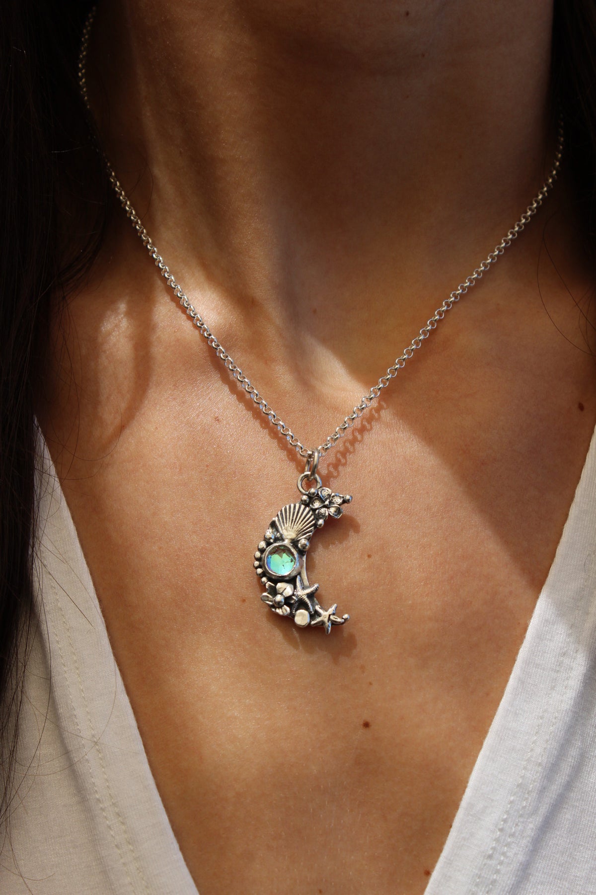 Collar luna di Atlantis “M” cuarzo místico