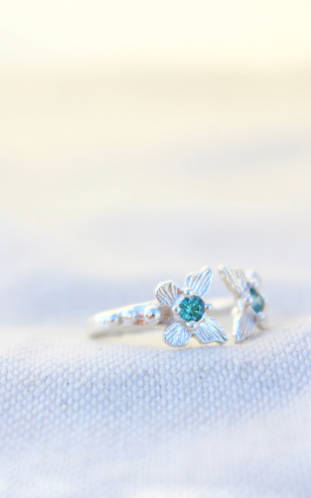 Anillo FILIPPA cristal calipso