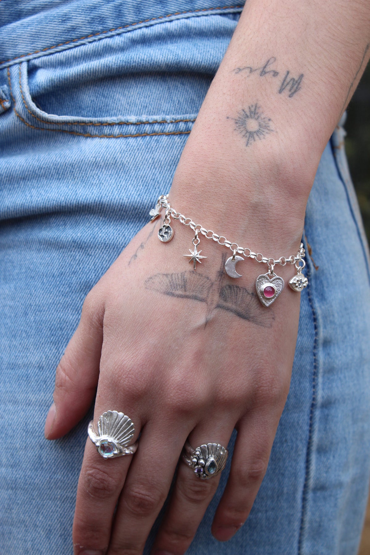 Pulsera manifestación