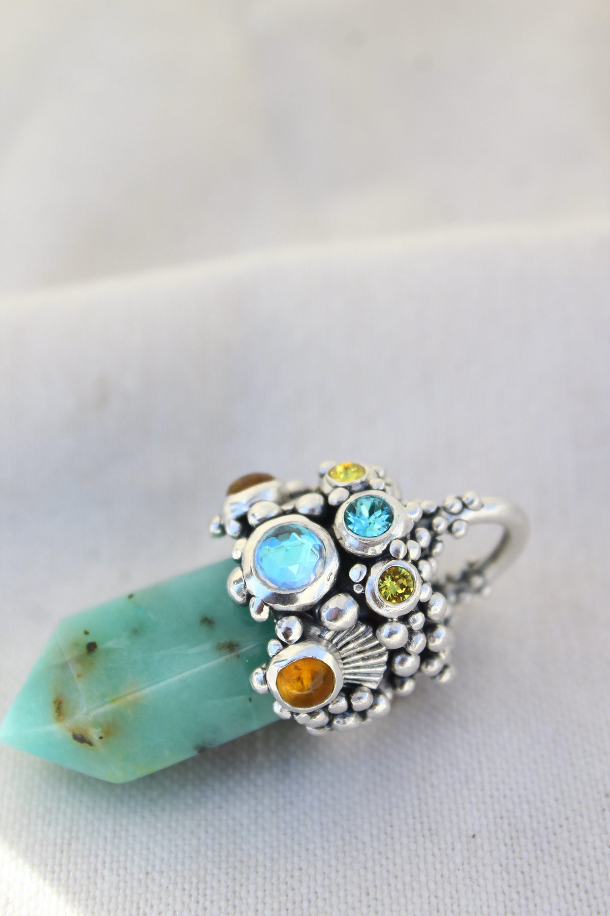 Amuleto crisoprasa citrinos y místico