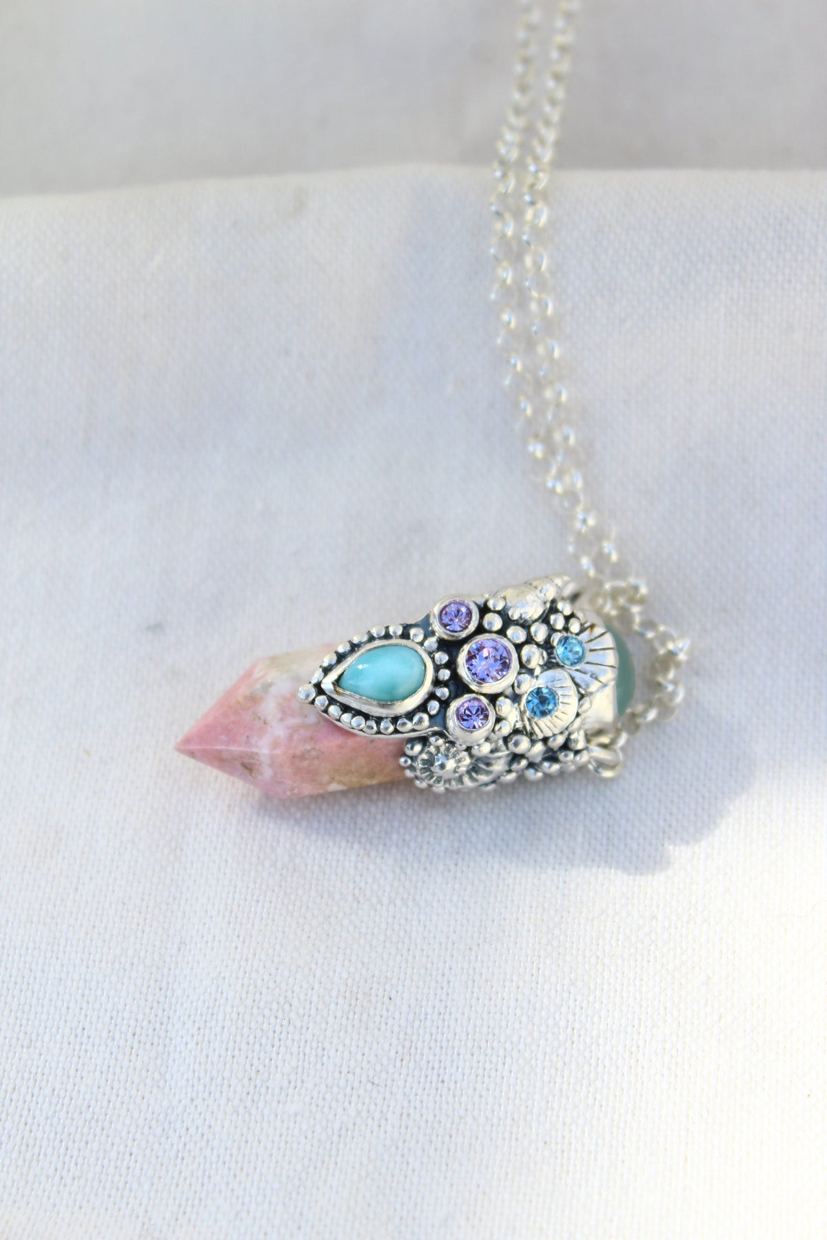 Amuleto rodonita princesa