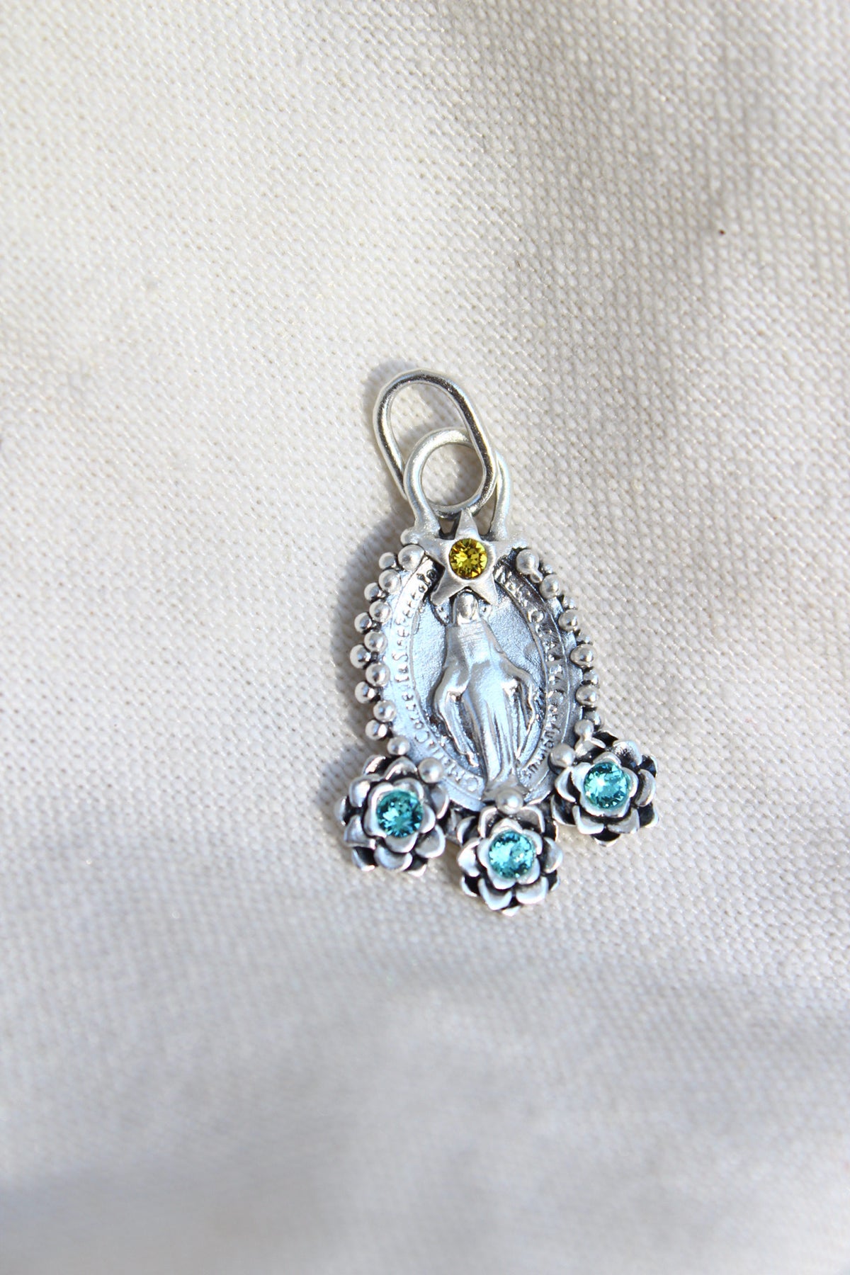 Collar Virgen de los milagros M #11