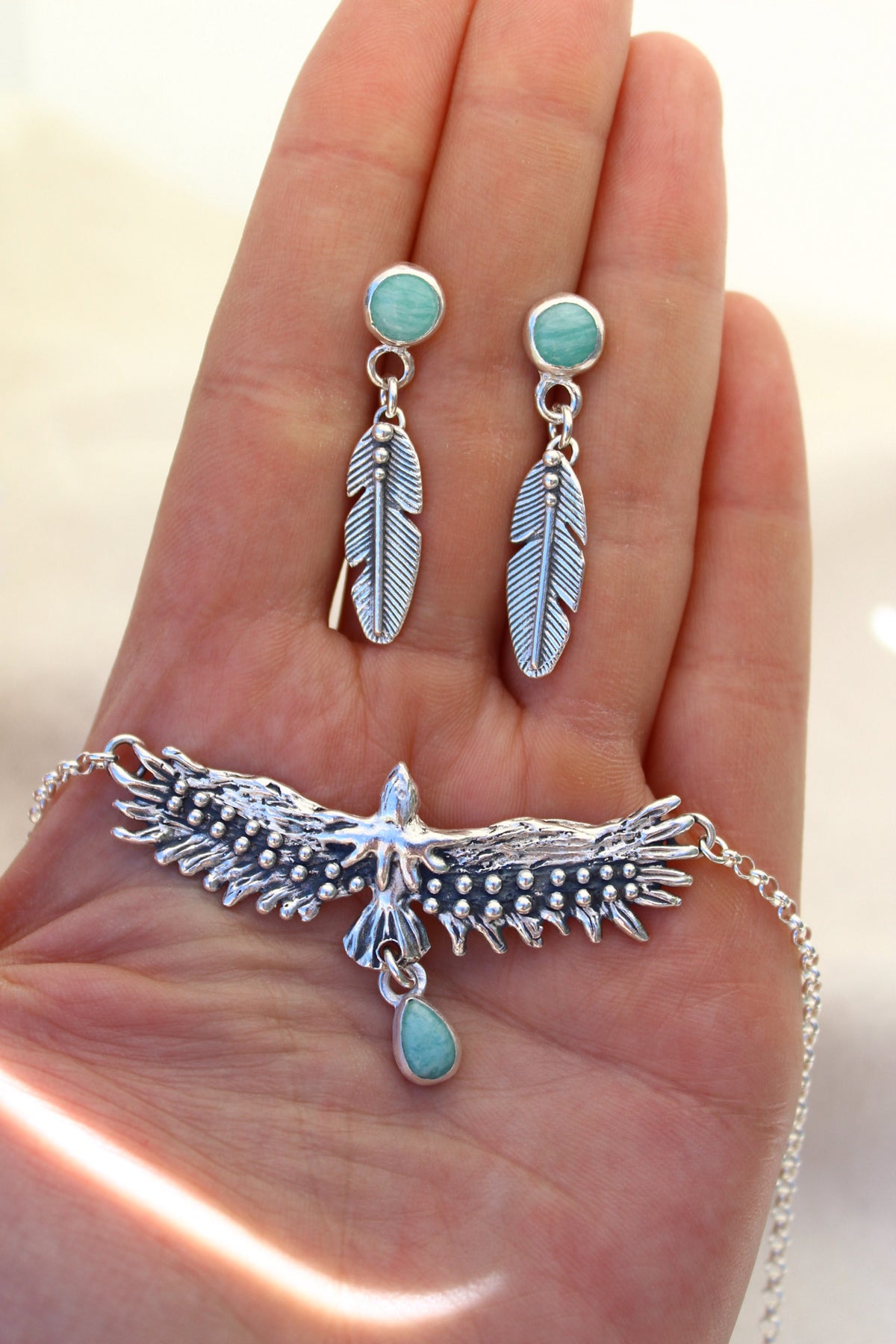 Conjunto collar águila sagrada + aros pluma Amazonita