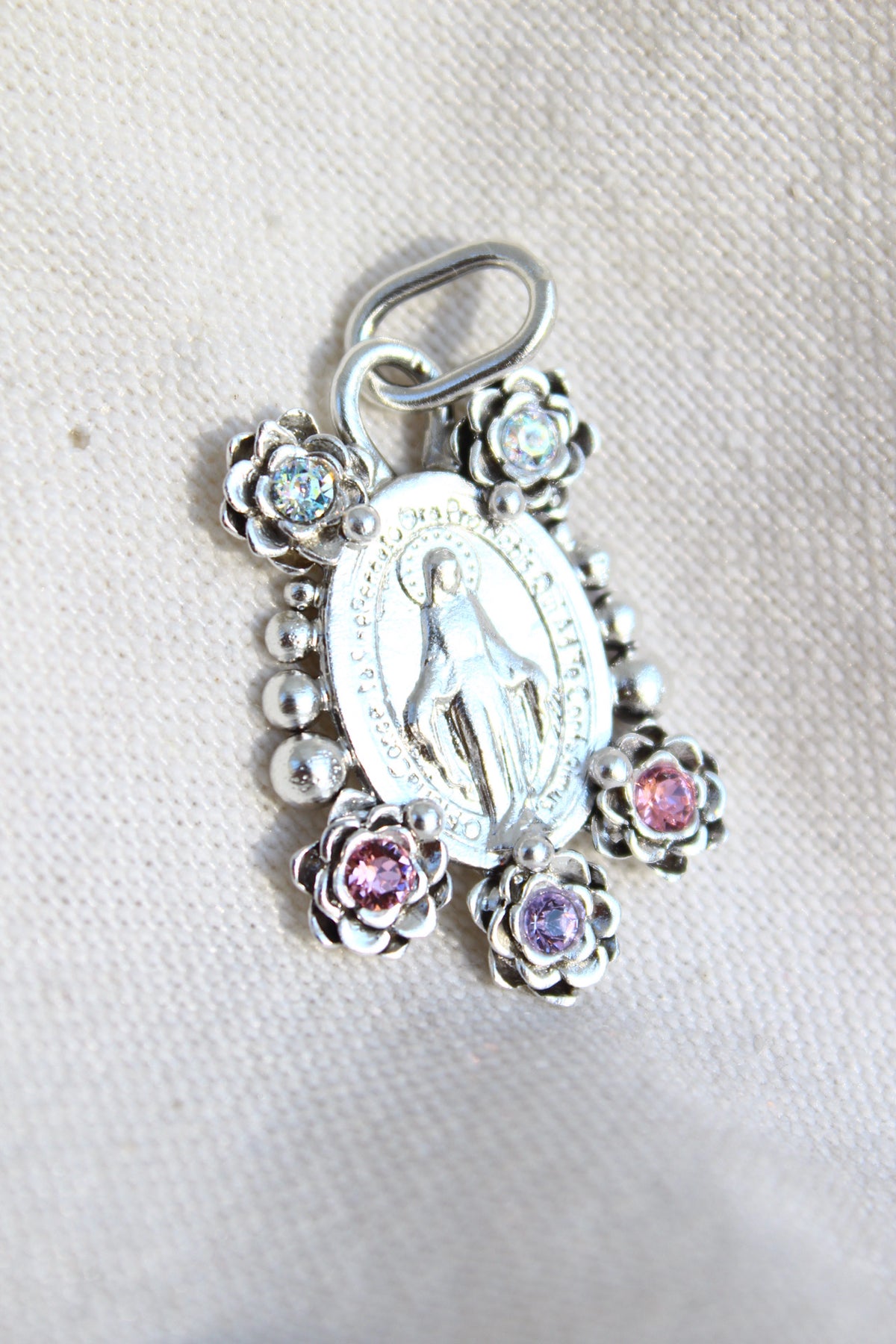 Collar Virgen de los milagros M #8