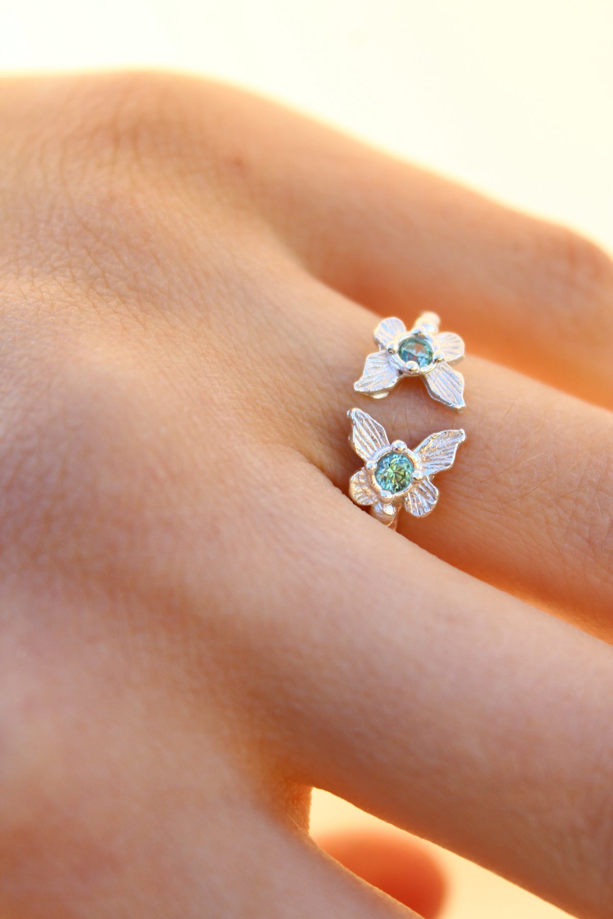 Anillo FILIPPA cristal fancy ligth green