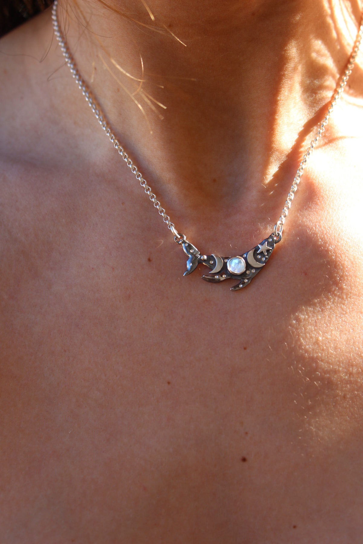 Collar Ballena petit noche estrellada piedra luna