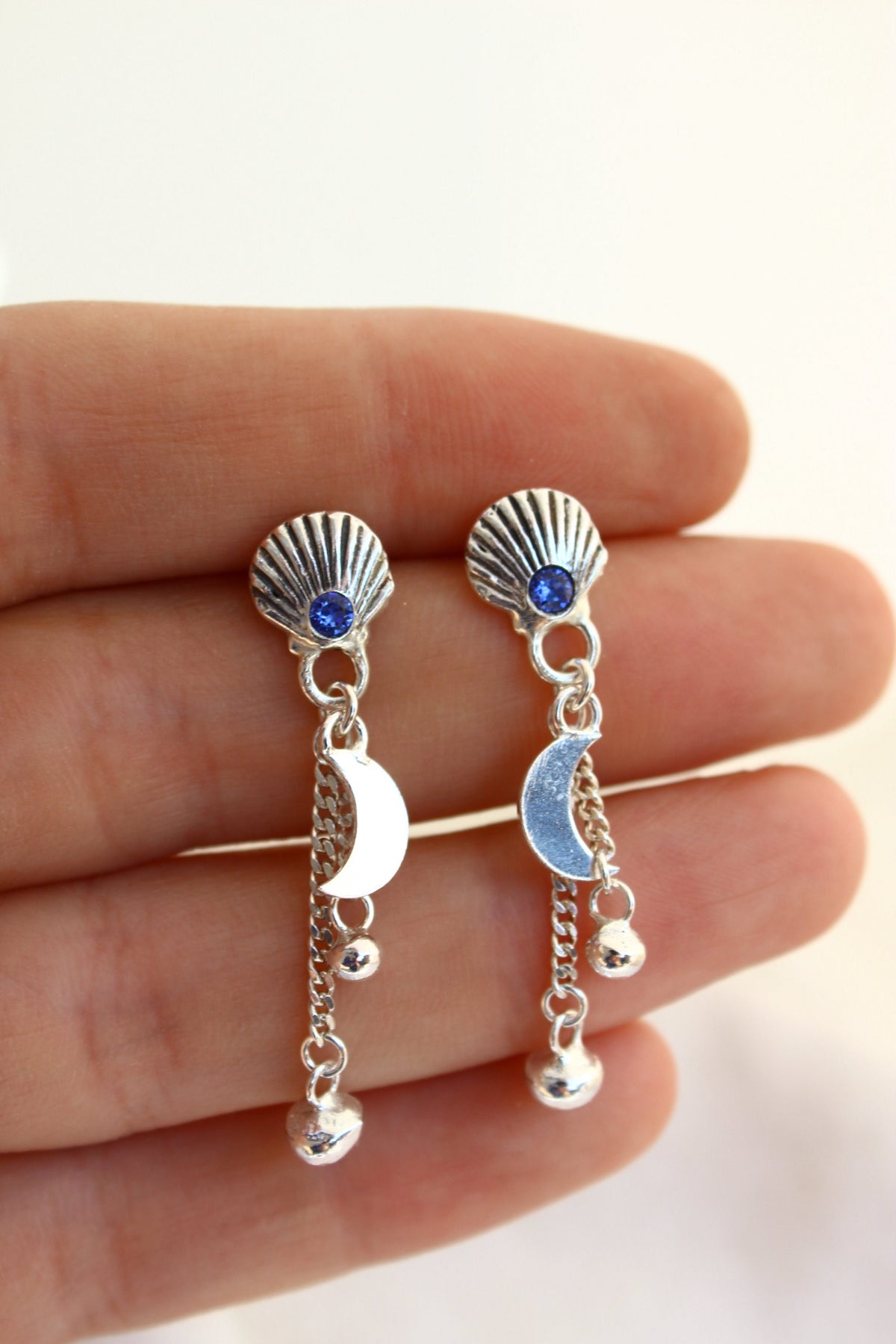 Aros cascada “M” azul (par)