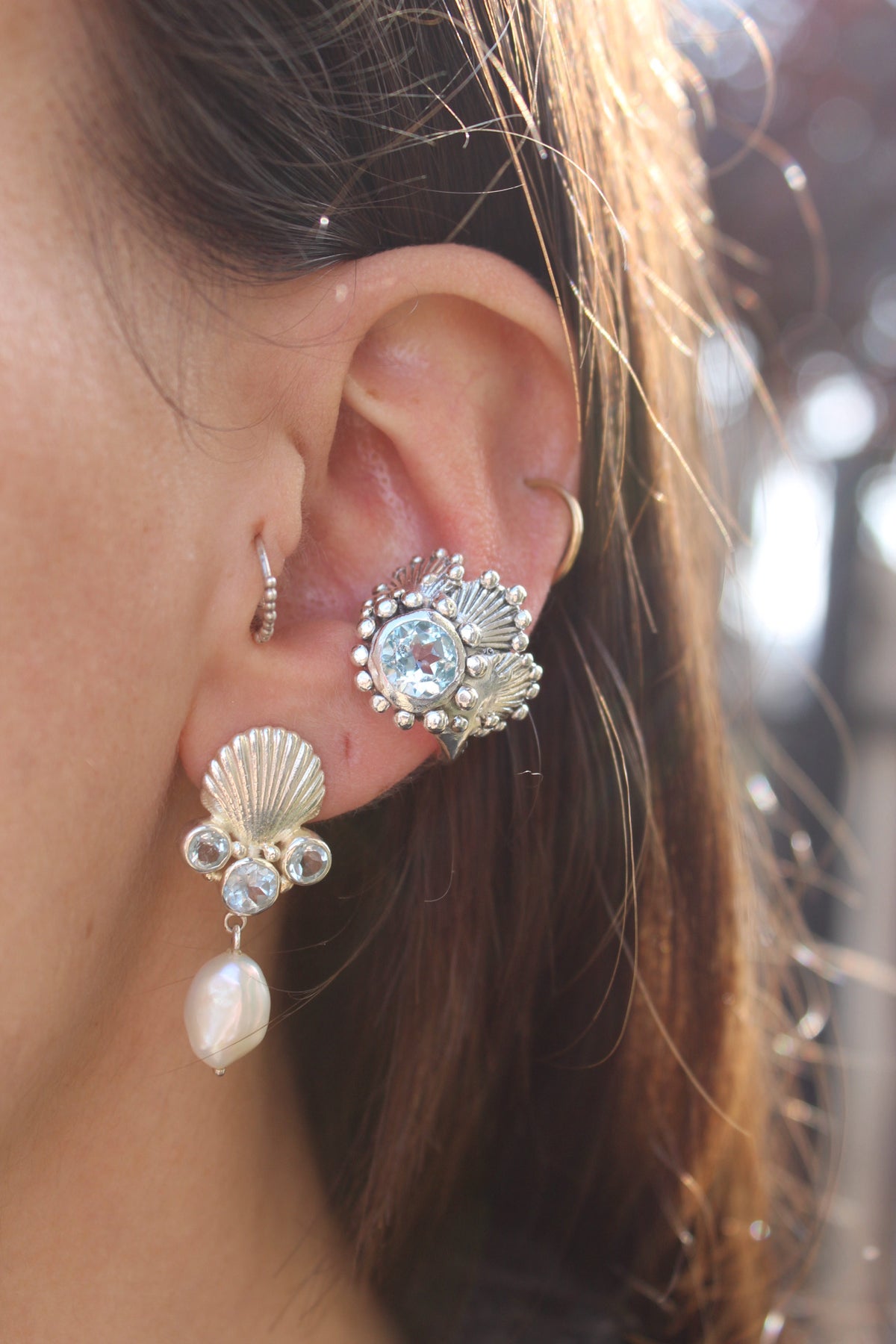 Aro ear cuff triple concha topacio (izquierda)