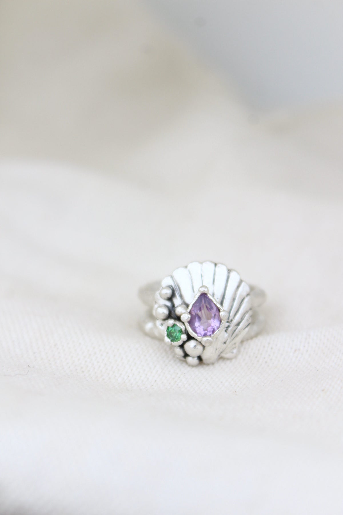 Anillo concha amatista talla 18