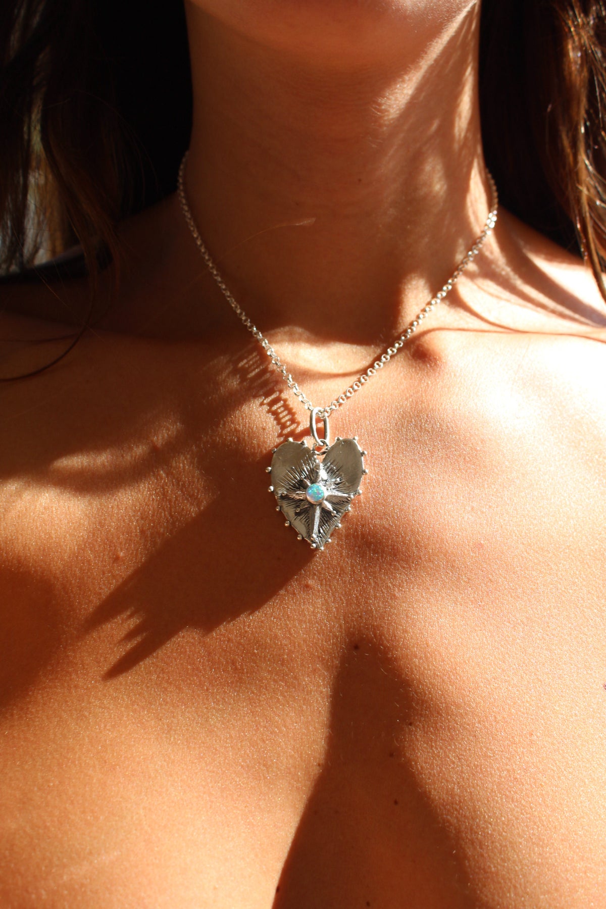 Collar corazón guía ópalo