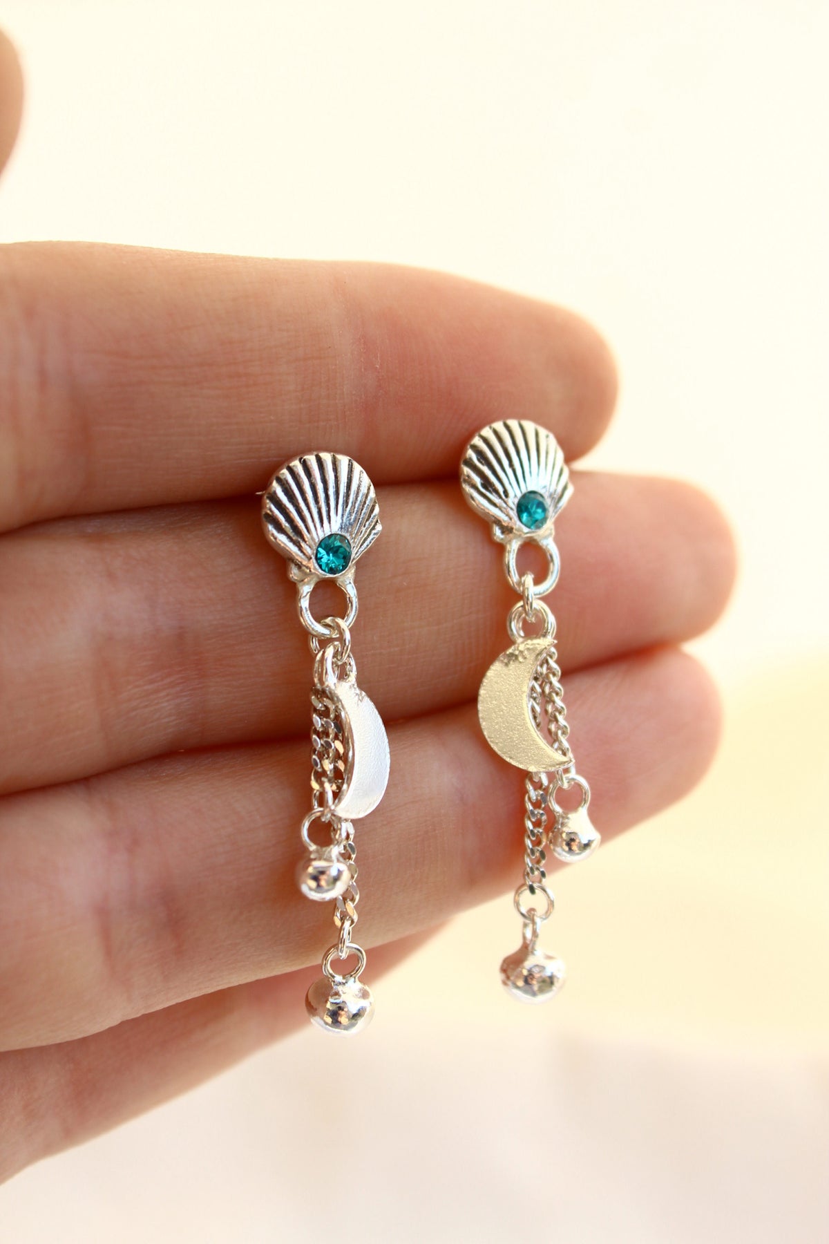 Aros cascada “M” turquesa (par)