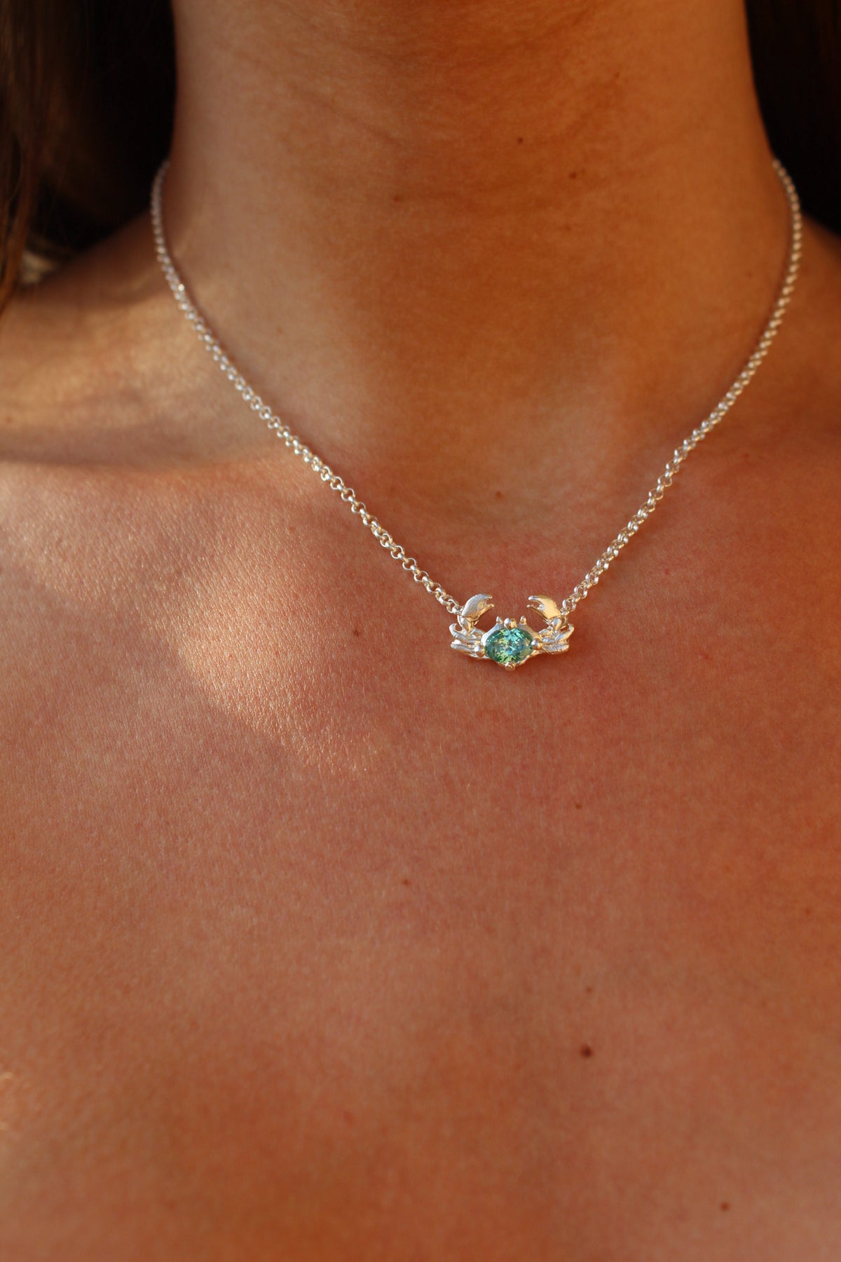 Collar crab oval mint