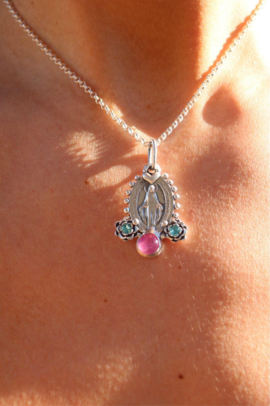 Collar Virgen de los milagros  #13