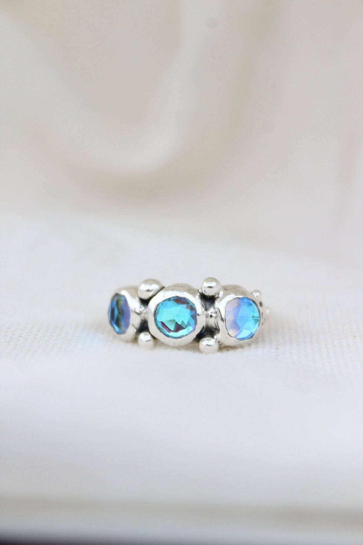 Anillo LAS TRES MARÍAS  cuarzo místico