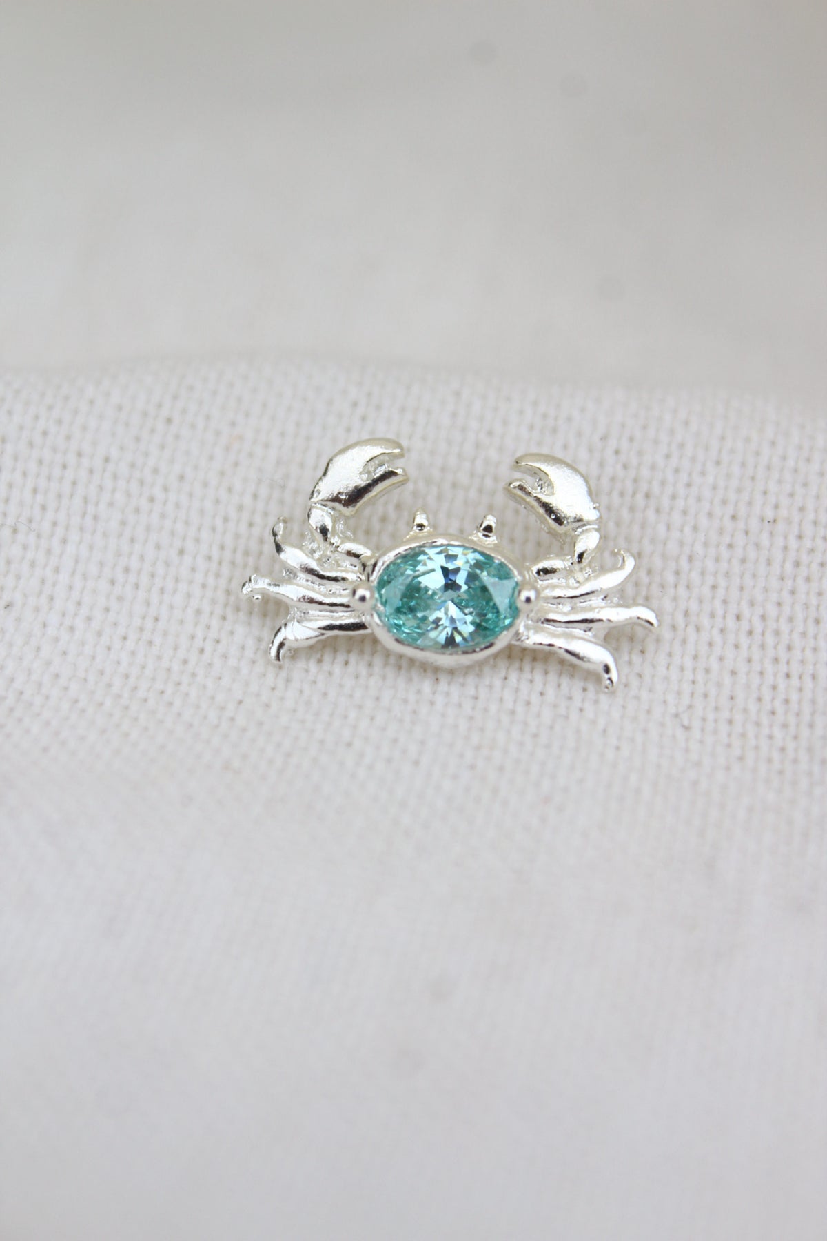 Collar crab Frosty mint oval