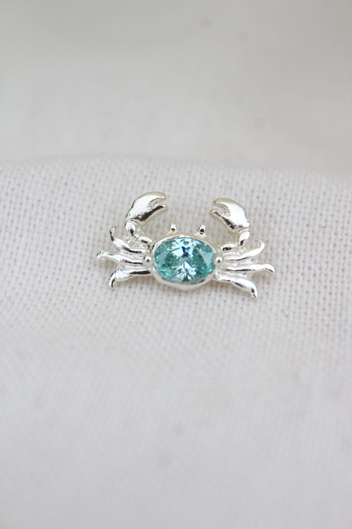 Collar crab Frosty mint oval