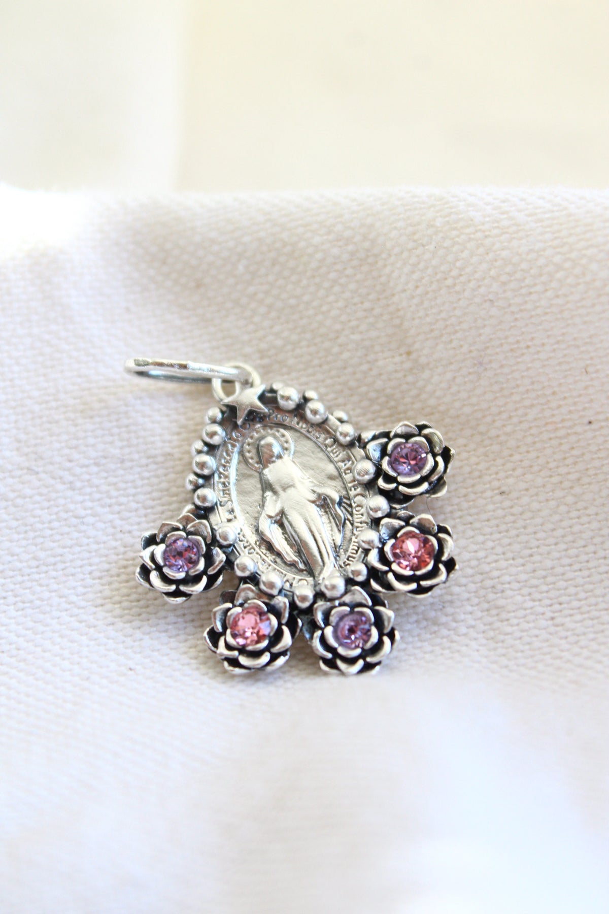 Collar virgen de los milagros #16