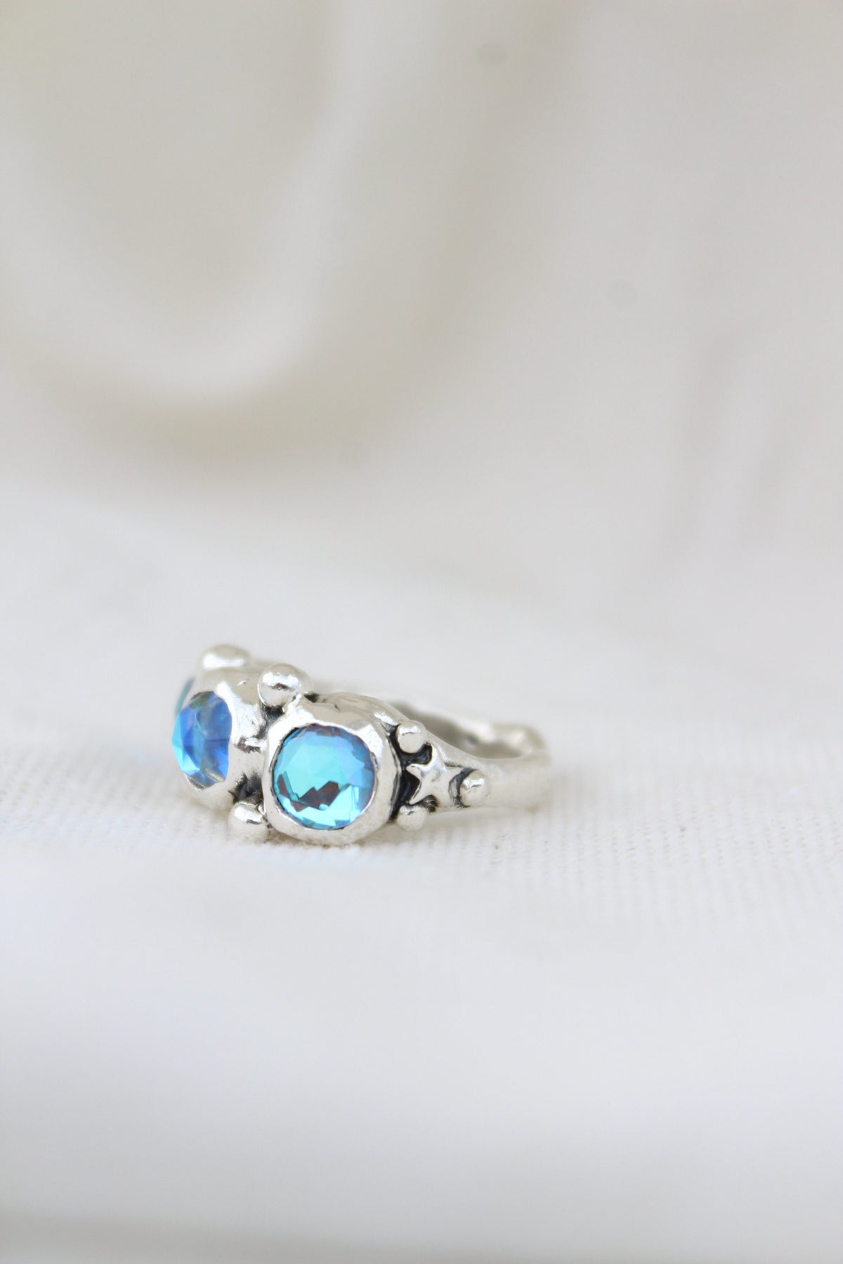 Anillo LAS TRES MARÍAS  cuarzo místico