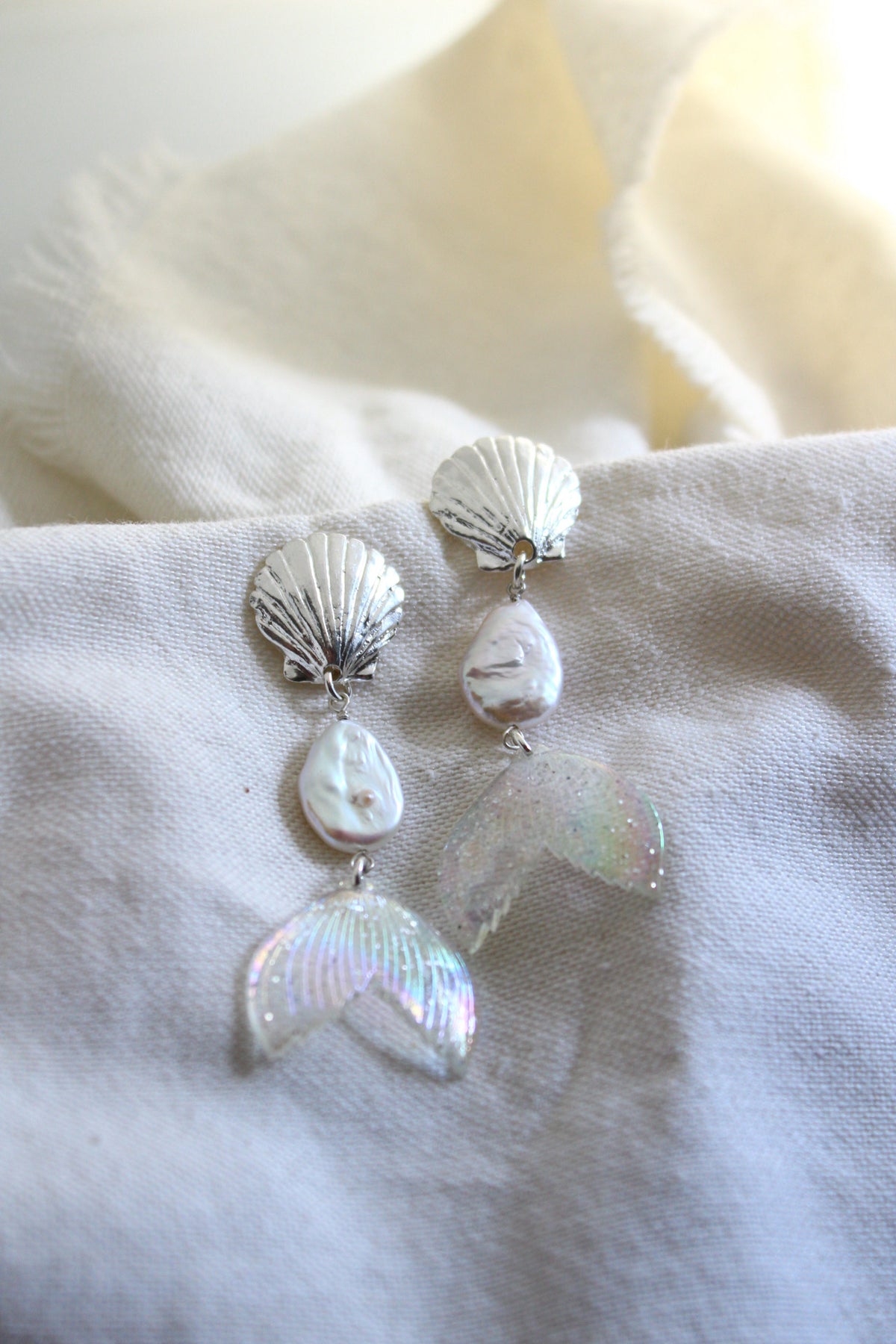 Aros sirena mística en perla