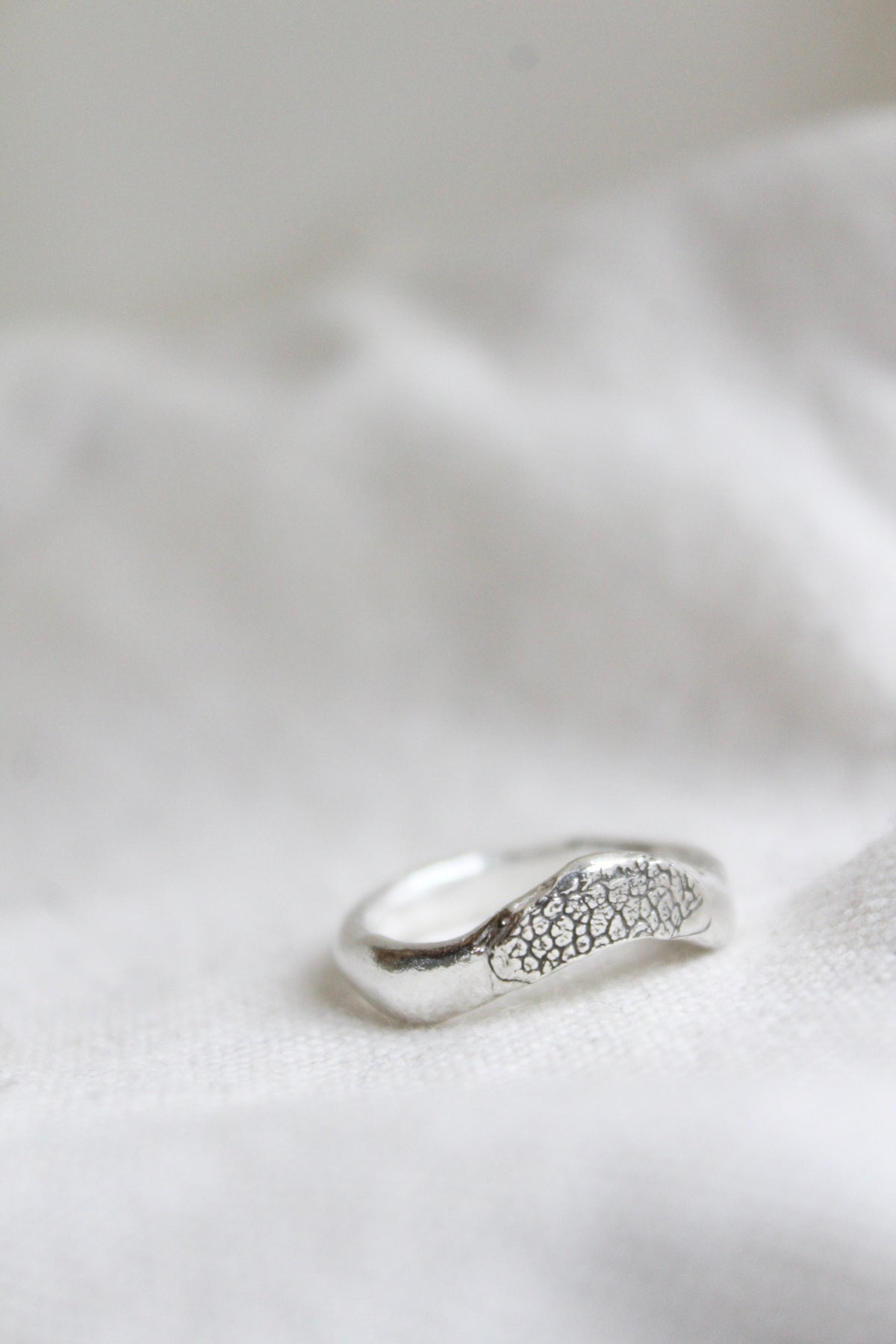 ANILLO HUELLA “OLA”