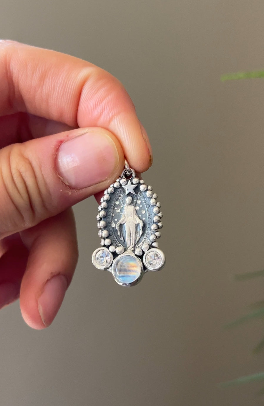Medalla virgen de los milagros #4