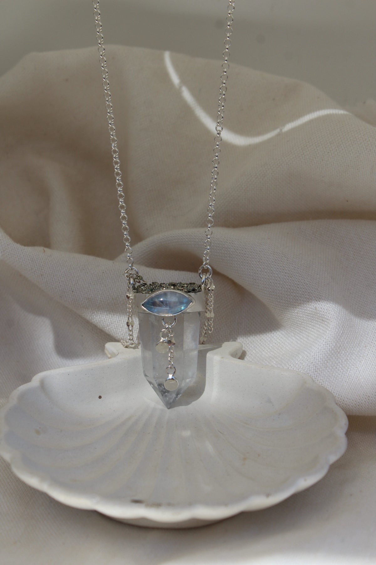 Amuleto ojo piedra Luna